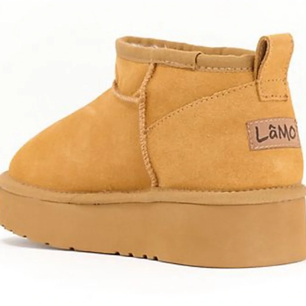 Lamo Ankle Boots NWOT shearling - Picture 2 of 6